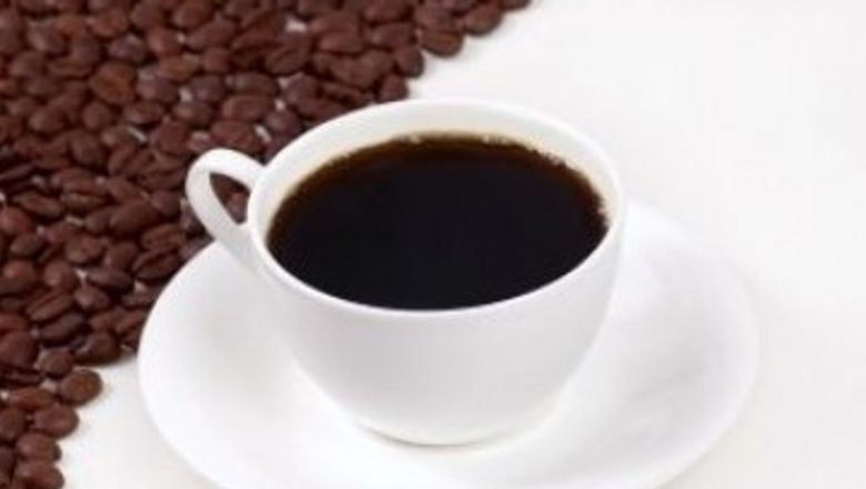 Impactul consumului de cafea cu lapte seara: analiză a efectelor asupra greutății