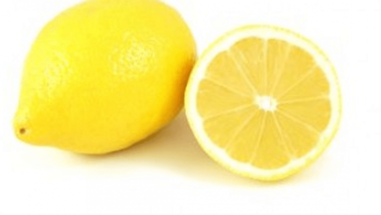 Importanța Vitaminei C în Prevenirea Osteoporozei: O Analiză Detaliată