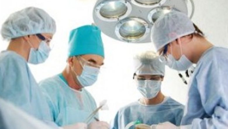 Inovație în Ortopedie: Proteza de Genunchi Personalizată – O Soluție Revoluționară pentru Pacienți