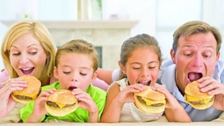 Impactul Hamburgerilor Asupra Sănătății: O Analiză Detaliată