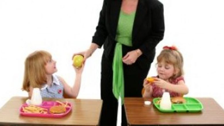 Impactul alimentației cu fast-food asupra sănătății copiilor: legătura dintre hamburgeri, astm și eczeme