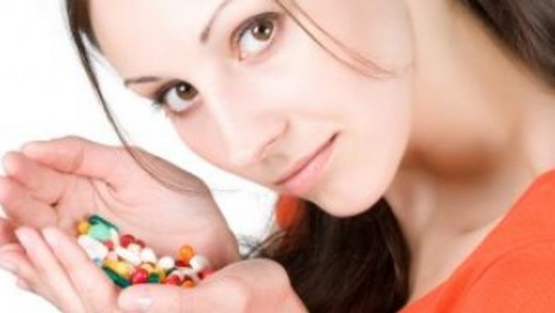 Suplimentele esențiale pentru sănătatea femeilor: Magneziu, Acid Folic, Biotină și Vitamina B12
