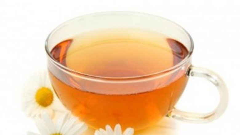 Ceaiuri și Remedii Naturale pentru Combaterea Viermilor Intestinali: O Analiză Detaliată