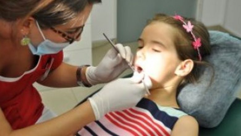 Importanța Igienei Orale în Copilărie: O Fundamentare pentru Sănătatea Viitoare a Dintilor