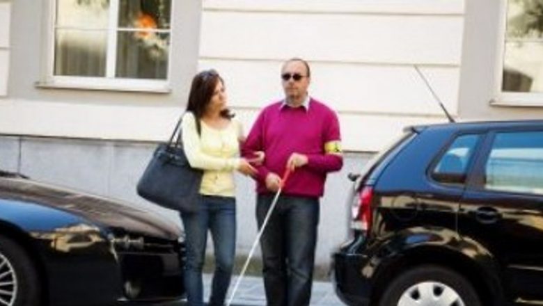 Aparate auditive gratuite pentru persoanele nevăzătoare: Drepturi, provocări și perspective
