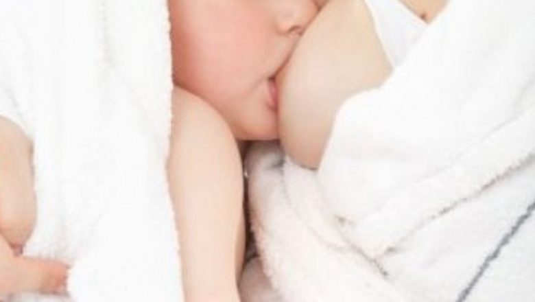Importanța Contactului Piele pe Piele în Primele Momente după Naștere: Efectele Asupra Lactației și Legăturii Mama-Bebeluș