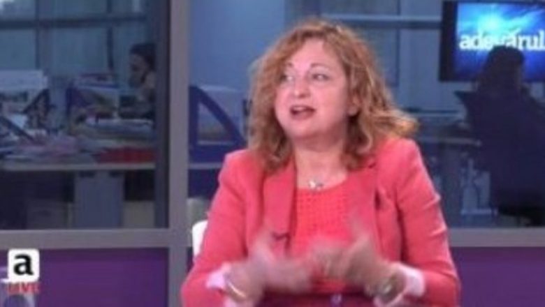 Anorexia și Bulimia: O Privire Asupra Luptelor Tinerelor Fete cu Imaginea de Sine