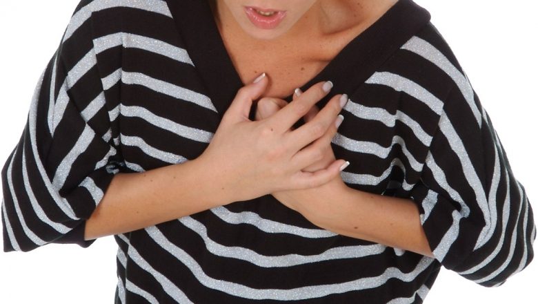 Ceaiul verde și tensiunea arterială: Riscuri și recomandări esențiale pentru sănătatea cardiovasculară