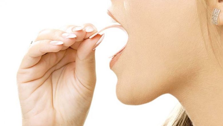 Riscurile ascunse ale mestecatului de gumă: Ce ar trebui să știi despre sănătatea dentară și digestivă