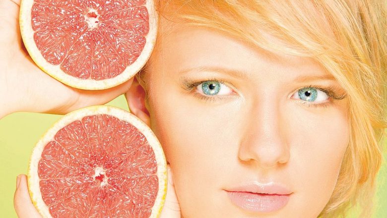 Impactul alimentației asupra sănătății menstruale: De ce trebuie să evităm fructele acre în timpul ciclului