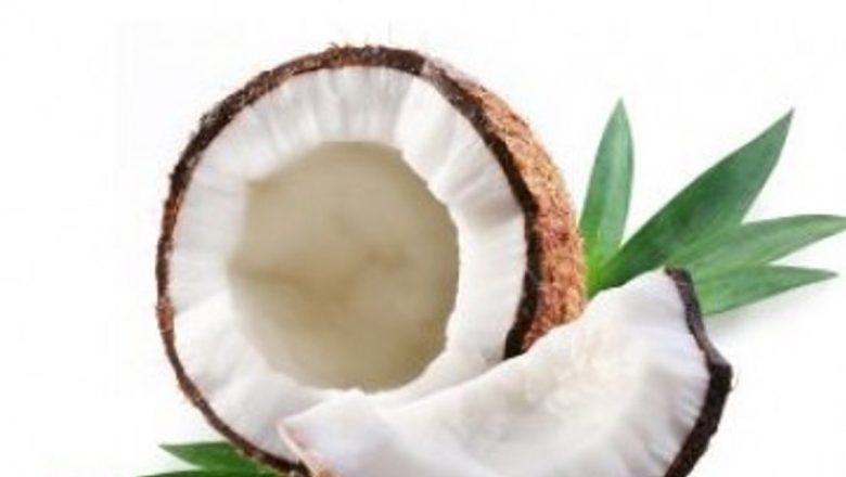 Uleiul de Cocos: Beneficii Remarcabile pentru Sănătate și Frumusețe