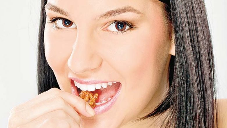 Trucuri inteligente pentru a controla foamea: Cum să-ți menții greutatea cu o alimentație echilibrată