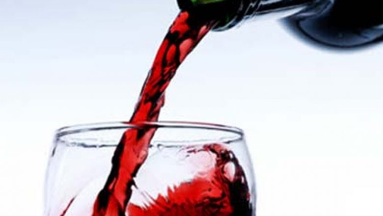 Beneficiile Vinului: Un Pahar Pe Zi pentru Sănătatea Rinichilor
