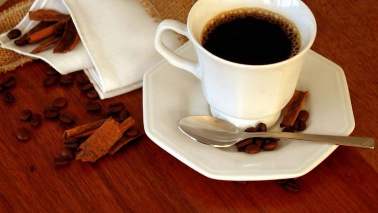 Cafeaua de Dimineață: Efecte Revigorante și Impactul Consumul Pe Timpul Zilei