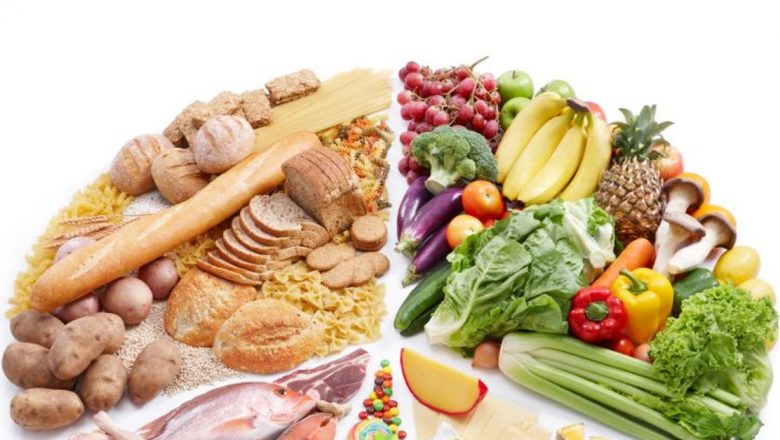 Alimentele cu cel mai mare risc de toxiinfecție alimentară: Ghid esențial pentru sezonul estival
