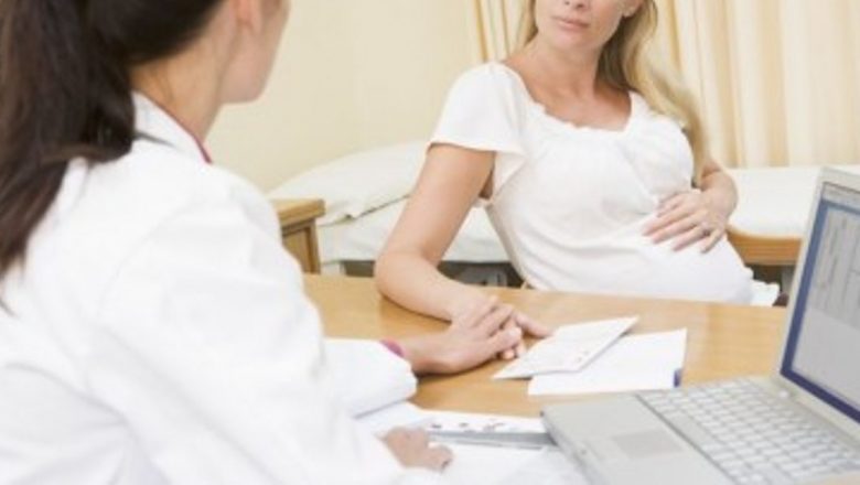 De ce este esențial să înțelegem scurgerile vaginale în timpul sarcinii: un ghid complet