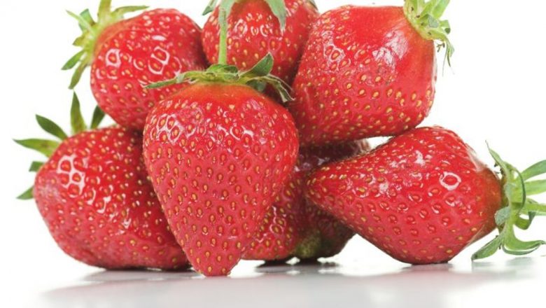 Beneficiile Fructelor de Sezon: O Privire Detaliată Asupra Deliciilor Verii
