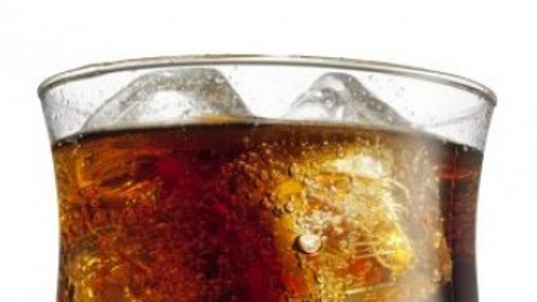 Impactul Sucurilor Îndulcite Asupra Riscului de Diabet: O Analiză Detaliată