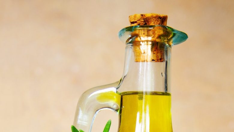 Beneficiile Oțetului: De ce ar trebui să îl incluzi în dieta ta zilnică