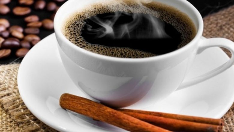 Alternativa sănătoasă la cafea: Ceaiurile energizante și beneficiile lor
