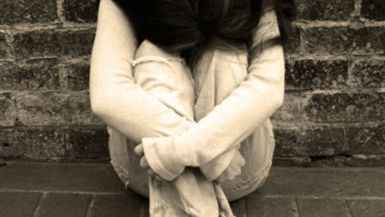 Impactul Uleiului de Pește Asupra Depresiei Adolescenților: O Analiză Detaliată a Studiilor Recente
