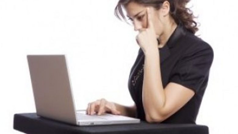 Strategii Eficiente pentru Arderea Caloriilor la Birou: Cum să Faci Mișcare în Timpul Programului de Lucru