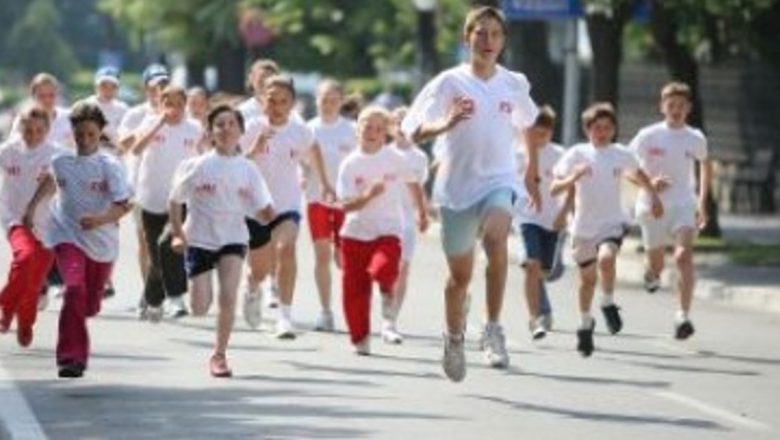 Activități sportive esențiale pentru dezvoltarea copiilor între 3 și 5 ani