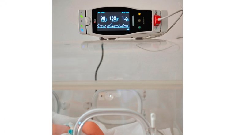 Echipamente medicale esențiale pentru salvarea nou-născuților: Donația La Fântâna pentru Maternitatea Titan
