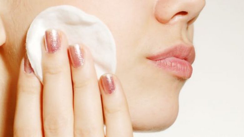Îngrijirea Tenului Uscat: Ghid Complet pentru o Piele Sănătoasă și Hidratare Optimă