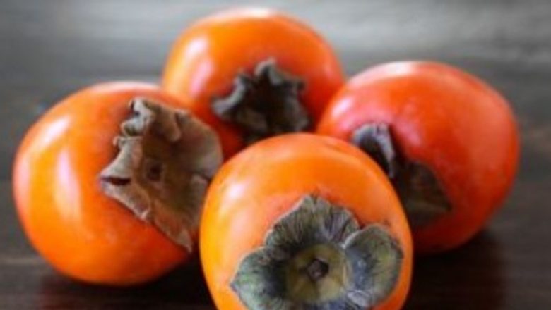 Persimmonul: Beneficiile Miraculoase ale Fructului Divin