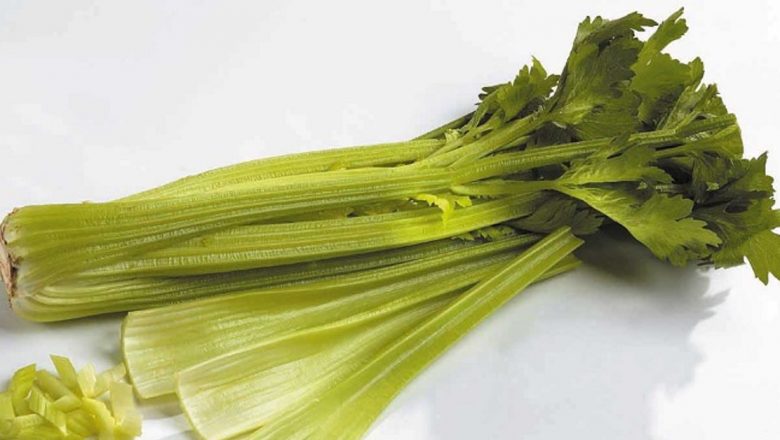 Beneficiile Țelinei în Dietă: Cum Te Ajută să Slăbești și Să Te Tonifiezi