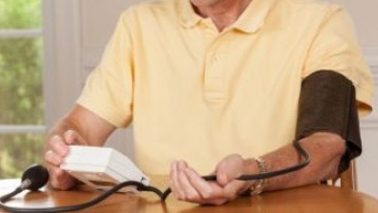 Importanța Verificării Tensiunii Arteriale la Ambele Brațe: O Analiză Detaliată