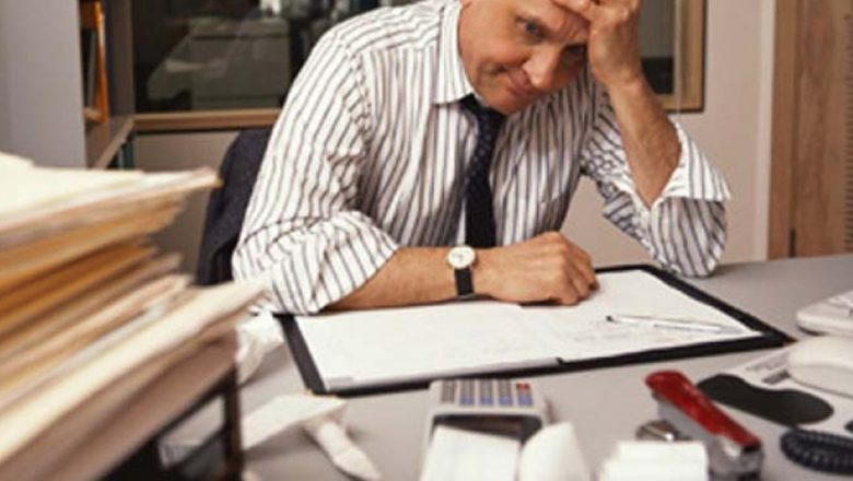Sedentarismul: Un Dușman Mai Periculos decât Fumatul – O Analiză Detaliată
