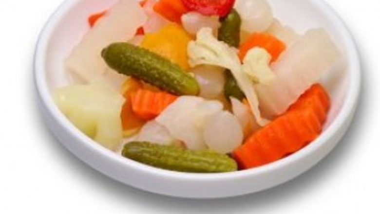 Murăturile: Delicii sănătoase pentru iarnă și secretele păstrării lor corecte
