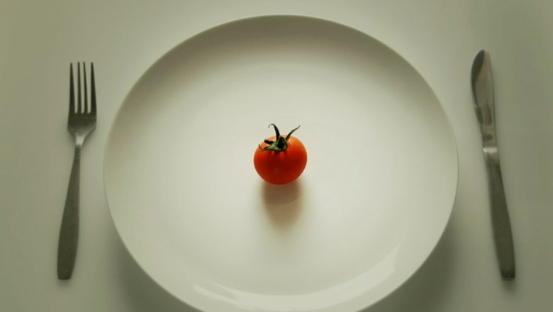Impactul Săritului Peste Mese: Ce Se Întâmplă cu Corpul Tău Când Îți Ignori Nevoile Nutriționale