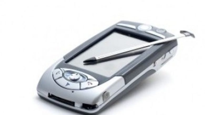 Riscurile ținerii telefonului mobil în buzunar: O analiză detaliată a impactului asupra sănătății masculine