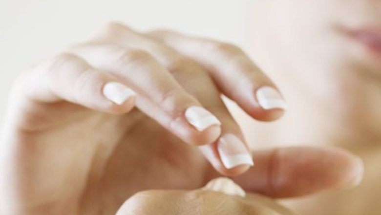 Îngrijirea Mâinilor și Buze: Soluții Naturale pentru Iarna Acestui An