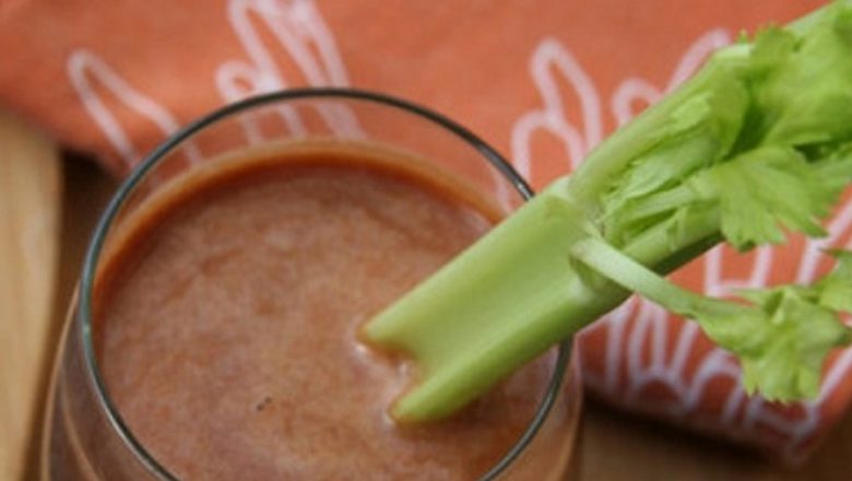 Băuturi care ajută la menținerea siluetei în timpul sărbătorilor: Secretele din spatele ingredientelor naturale