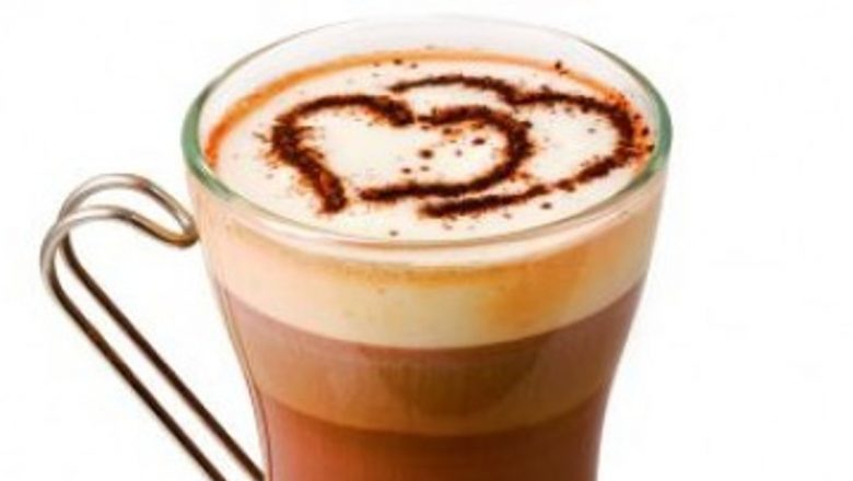 Ciocolata Caldă: O Soluție Delicioasă pentru Sănătatea Creierului Vârstnicilor