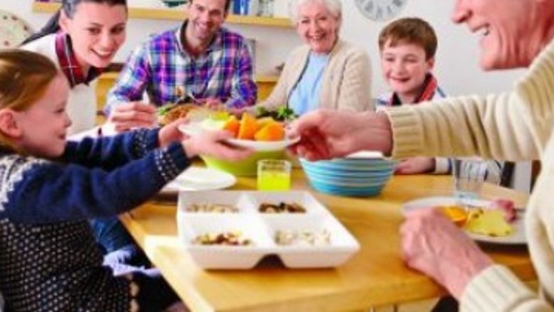 Importanța Meselor în Familie: Un Ritual Esențial pentru Sănătatea și Educația Copiilor