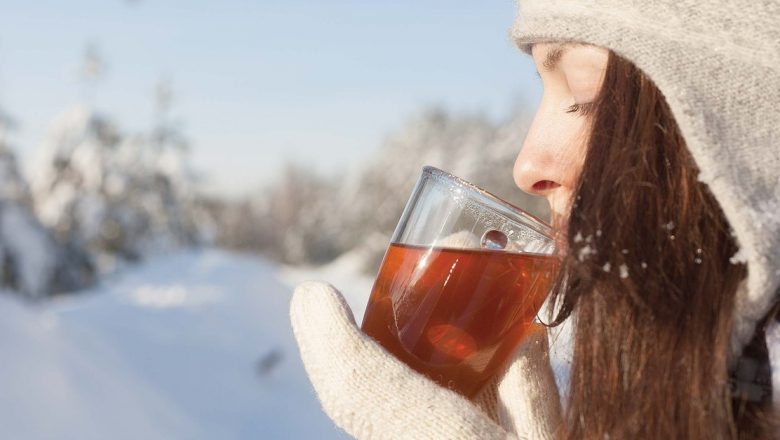 Ghid complet pentru hidratarea corectă în sezonul rece: Cum să îți menții sănătatea iarna
