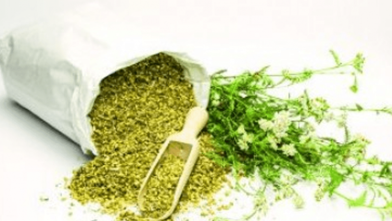 Leacuri Naturale pentru Tulburările Menstruale: O Abordare Holistică