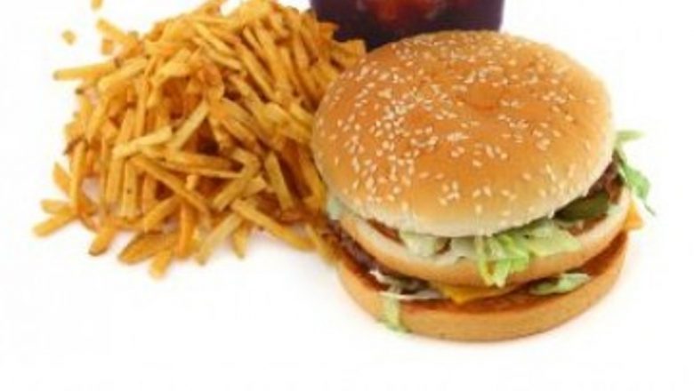 Impactul dietei fast-food asupra sănătății mintale: O analiză detaliată a studiului din Finlanda