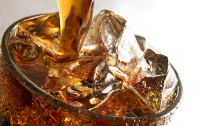 Riscurile consumului de sucuri acidulate: Impactul asupra sănătății pe termen lung