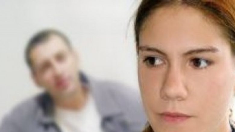 Strategii de disciplinare a adolescenților: Cum să gestionezi rebeliunea cu empatie și înțelegere