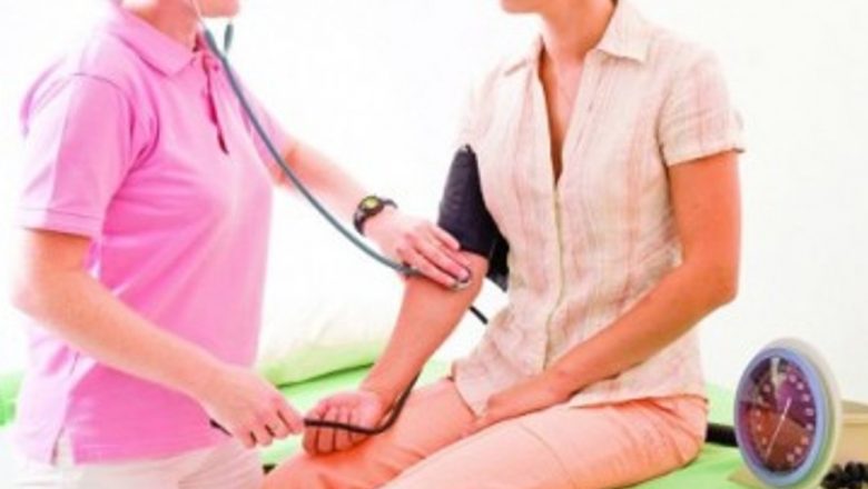 Controlul Tensiunii Arteriale: Strategii și Implicații pentru Sănătatea Publică