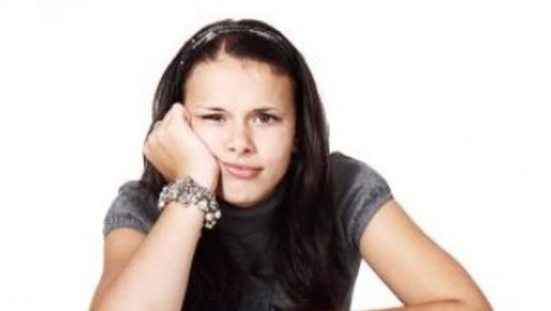 Descoperirea Plictiselii: O Analiză a Impactului Psihologic și Beneficiilor Ascunse