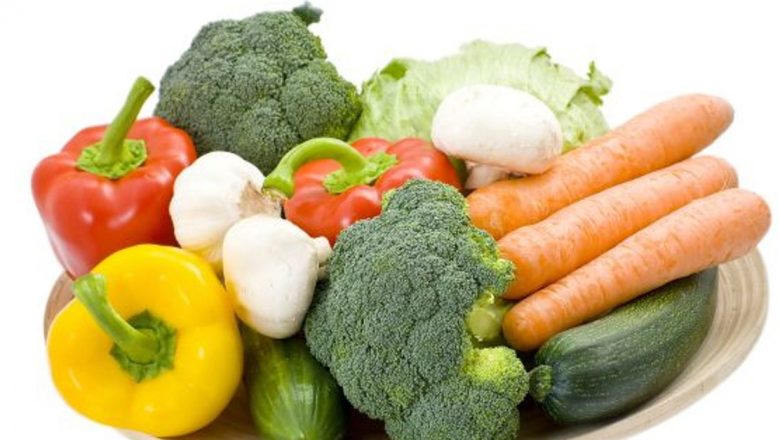 Impactul pesticidelor asupra sănătății: 12 fructe și legume cu niveluri alarmante de reziduuri chimice