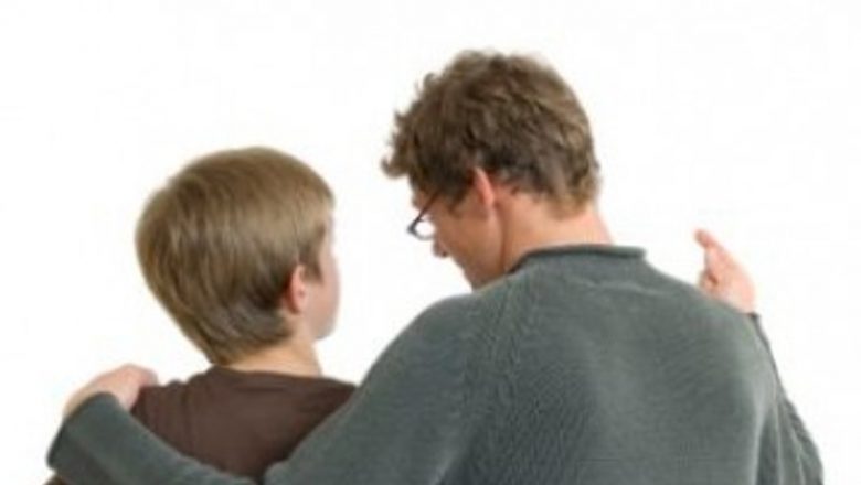 Dialogul Despre Sex cu Tinerii: Provocări și Abordări Moderne