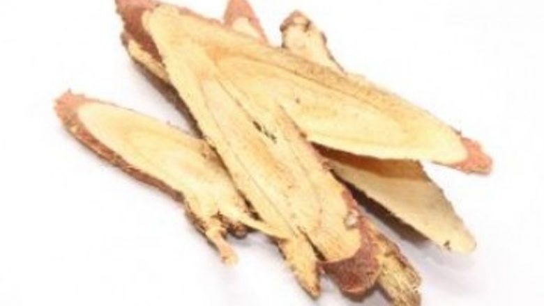 Lemnul-Dulce: Un Potent Aliat în Lupta Împotriva Cancerului de Piele